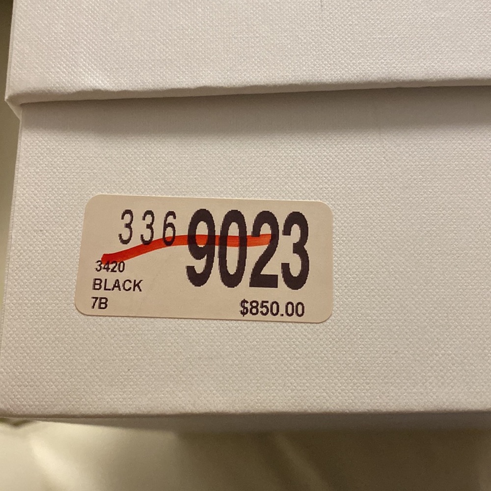 NWT 100% Authentic Celine Sharp Suede Pumps - Picture 13 of 14